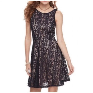 SPEECHLESS Size S Navy Blue Lace with Taupe Lining